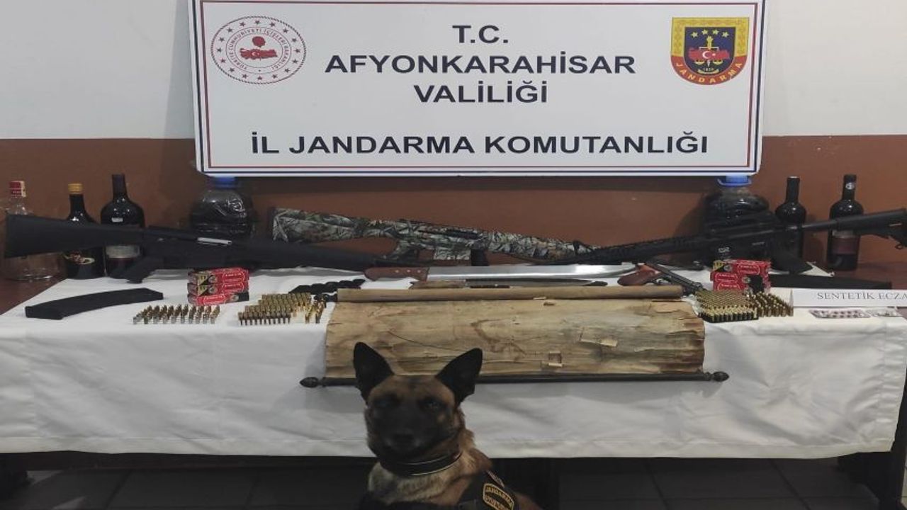 JASAT UYUŞTURUCU VE KAÇAK ALKOL ELE GEÇİRDİ