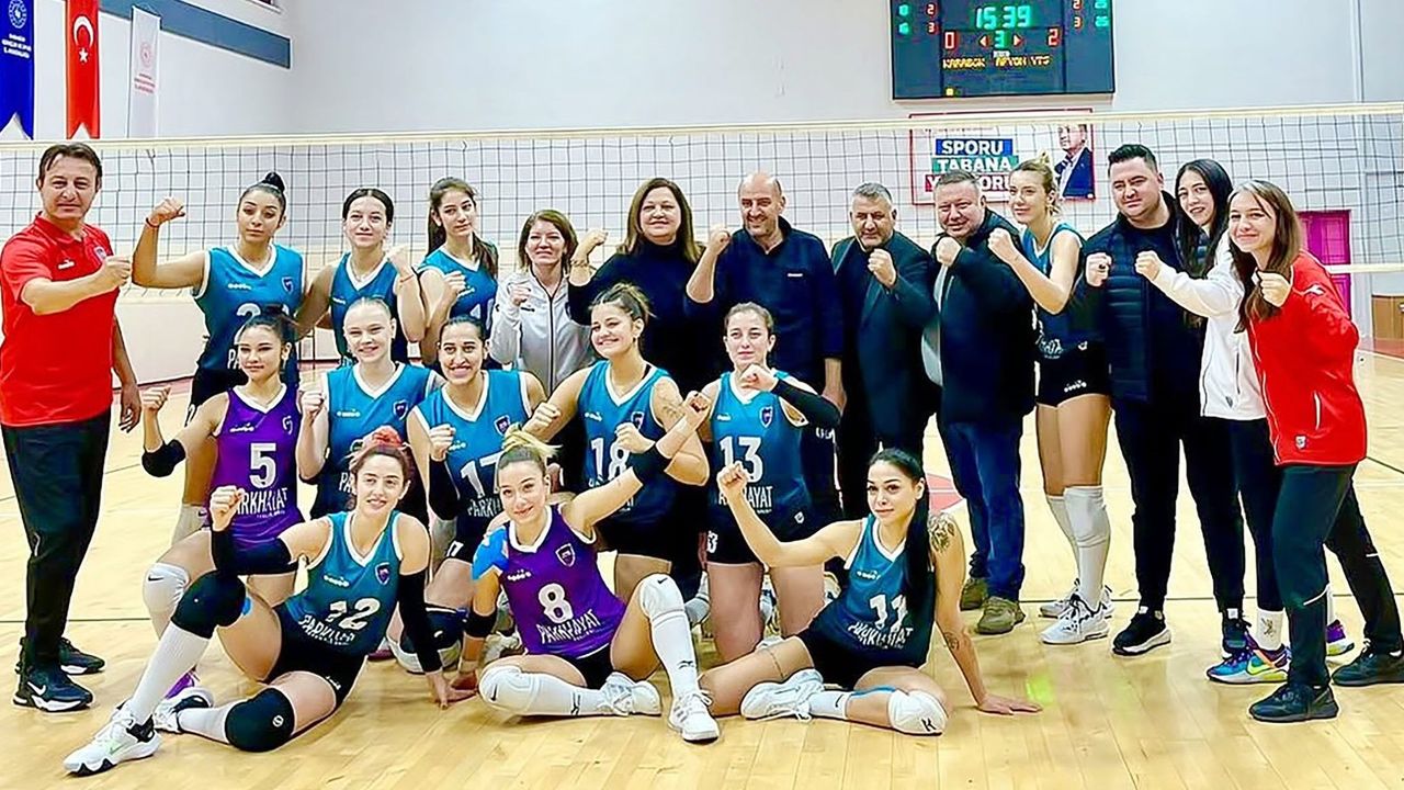 ZAFERİN SULTANLARI, YARI FİNALE ZAFERLE BAŞLADI!