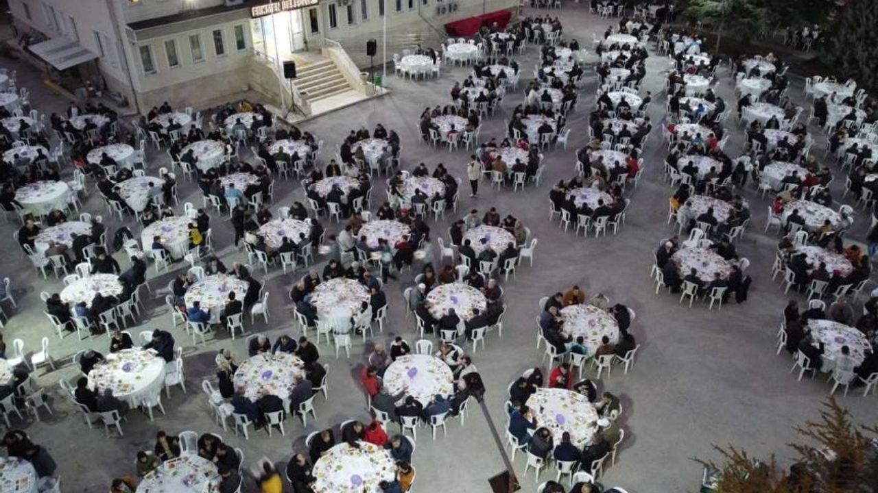 ERKMEN BELEDİYESİ’NDEN İFTAR YEMEĞİ