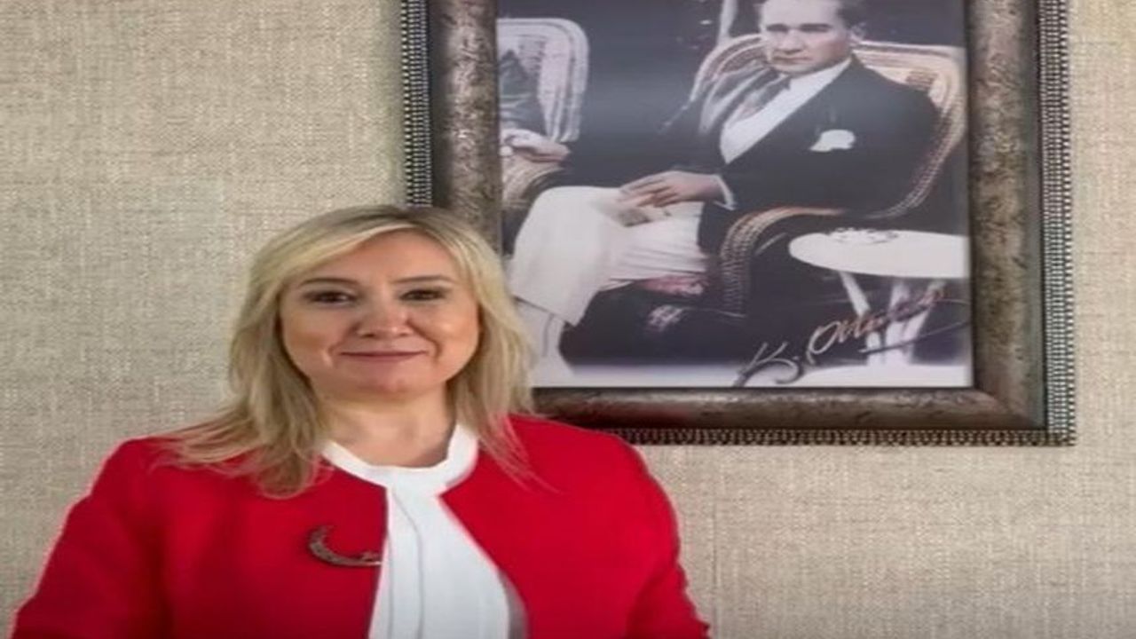 “KADINLARIMIZIN 8 MART DÜNYA KADINLAR GÜNÜNÜ KUTLUYORUZ.”