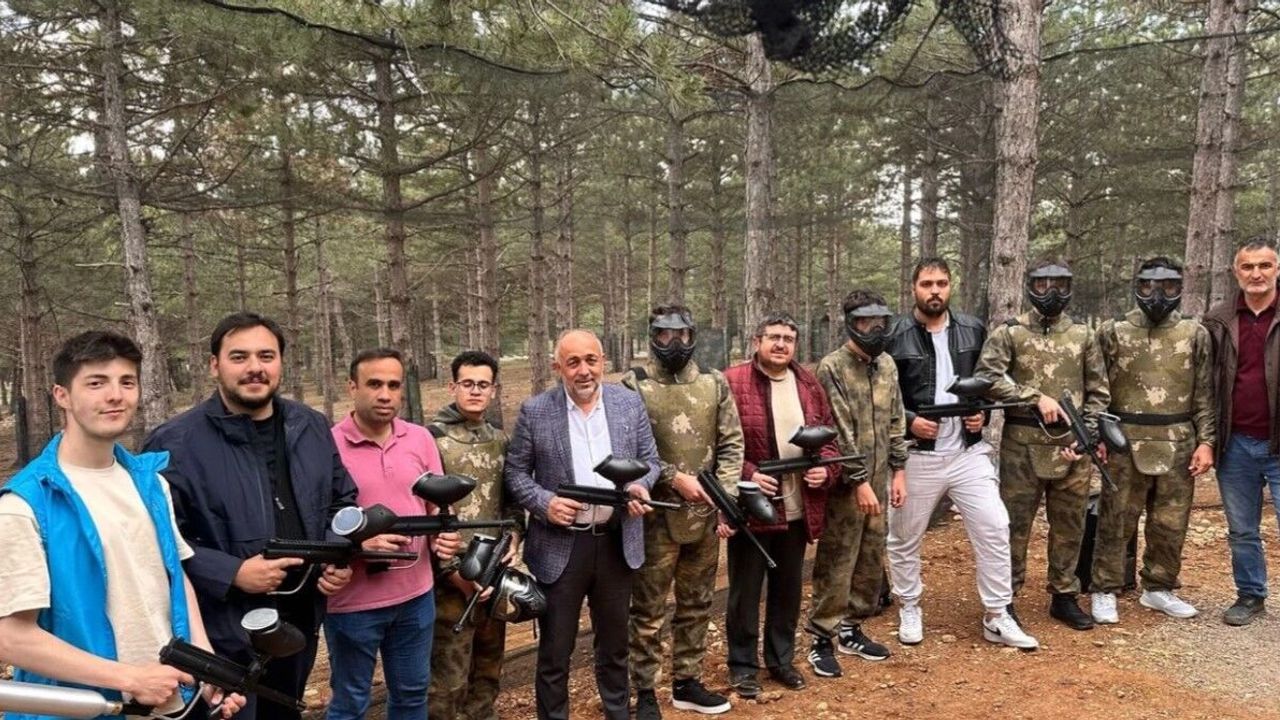 SULTANDAĞI’NDA GENÇLİK KAMPI BAŞLADI