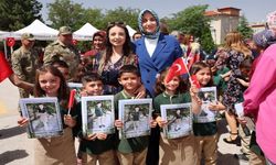 VALİ YİĞİTBAŞI, ÖĞRENCİLERİN KARNE HEYECANINA ORTAK OLDU
