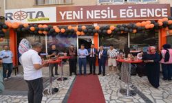 SANDIKLI'DA YENİ NESİL EĞLENCE MERKEZİ AÇILDI