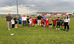 KASAPOĞLU FUTBOL KURSUNU ZİYARET ETTİ