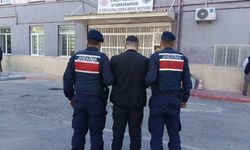 JANDARMA 16 YILA HÜKÜMLÜ ŞAHSI KENT MERKEZİNDE YAKALADI