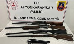 JANDARMA DİNAR’DA RUHSATSIZ TÜFEK ELE GEÇİRDİ.