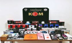 POLİS KAÇAK ELEKTRONİK MALZEME ELE GEÇİRDİ