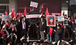 ŞEHİT AİLELERİNDEN SİYAH ÇELENKLİ SESSİZ PROTESTO