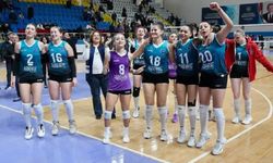 ZAFERİN SULTANLARI BOLU VOLEYBOLU 3-0 YENDİ