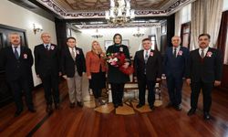 VALİ YİĞİTBAŞI’NA DEFTERDARLIK’TAN VERGİ HAFTASI ZİYARETİ