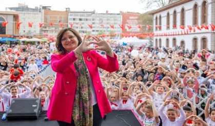 BAŞKAN KÖKSAL, “ÇOCUKLAR HEP GÜLMELİ”