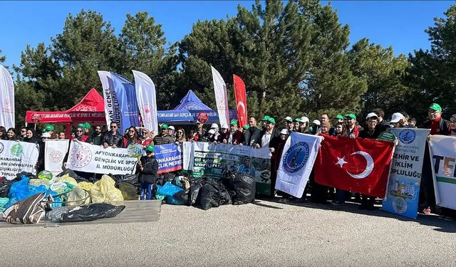 AKÜ ÖĞRENCİLERİ “ORMANLAR İÇİN EL ELE VERİYORUZ”