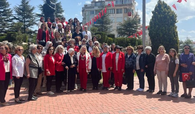 17 STK ATATÜRK ANITI’NDA BULUŞTU