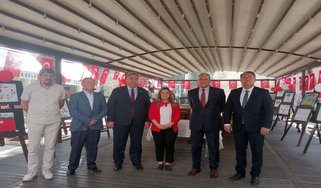 AFYONKARAHİSAR'DA  İL BAŞKANLARINDAN 23 NİSAN DAYANIŞMASI