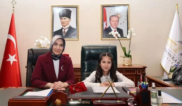 VALİ YİĞİTBAŞI, MAKAMINI ŞEHİT KIZINA BIRAKTI