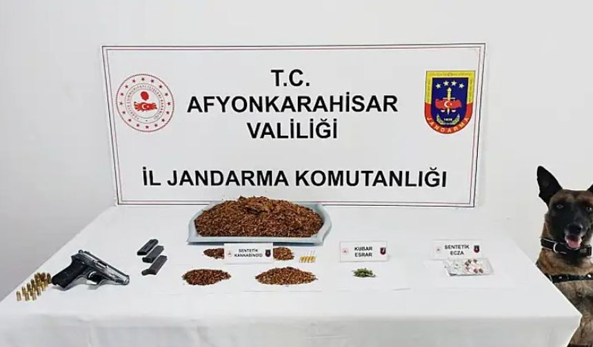 JANDARMA, ZEHİR TACİRLERİNE GEÇİT VERMİYOR