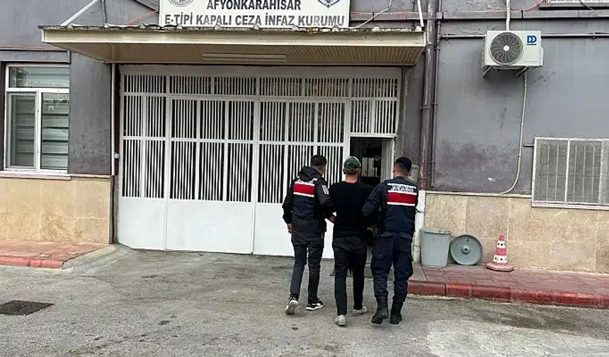 JANDARMA UYUŞTURUCUDAN ARANAN HÜKÜMLÜYÜ YAKALADI