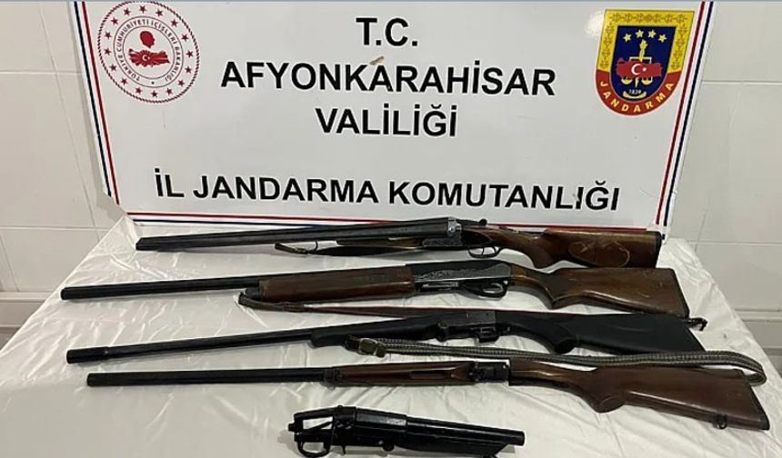 JANDARMA DİNAR’DA RUHSATSIZ TÜFEK ELE GEÇİRDİ.