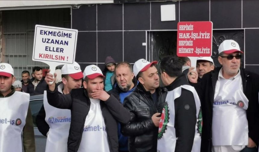 "CUMADAN ÇIKIYOR İŞÇİLERİN RIZKI İLE OYNUYOR"