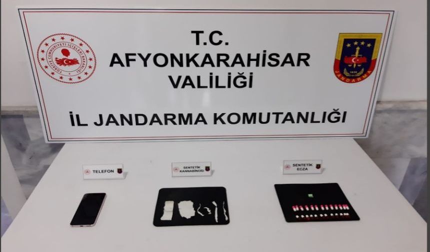 JANDARMA UYUŞTURUCU TACİRİNİ YAKALADI